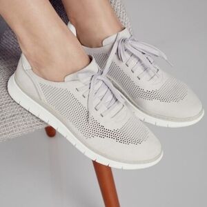Vionic Fresh Joey Light Gray Sneakers.